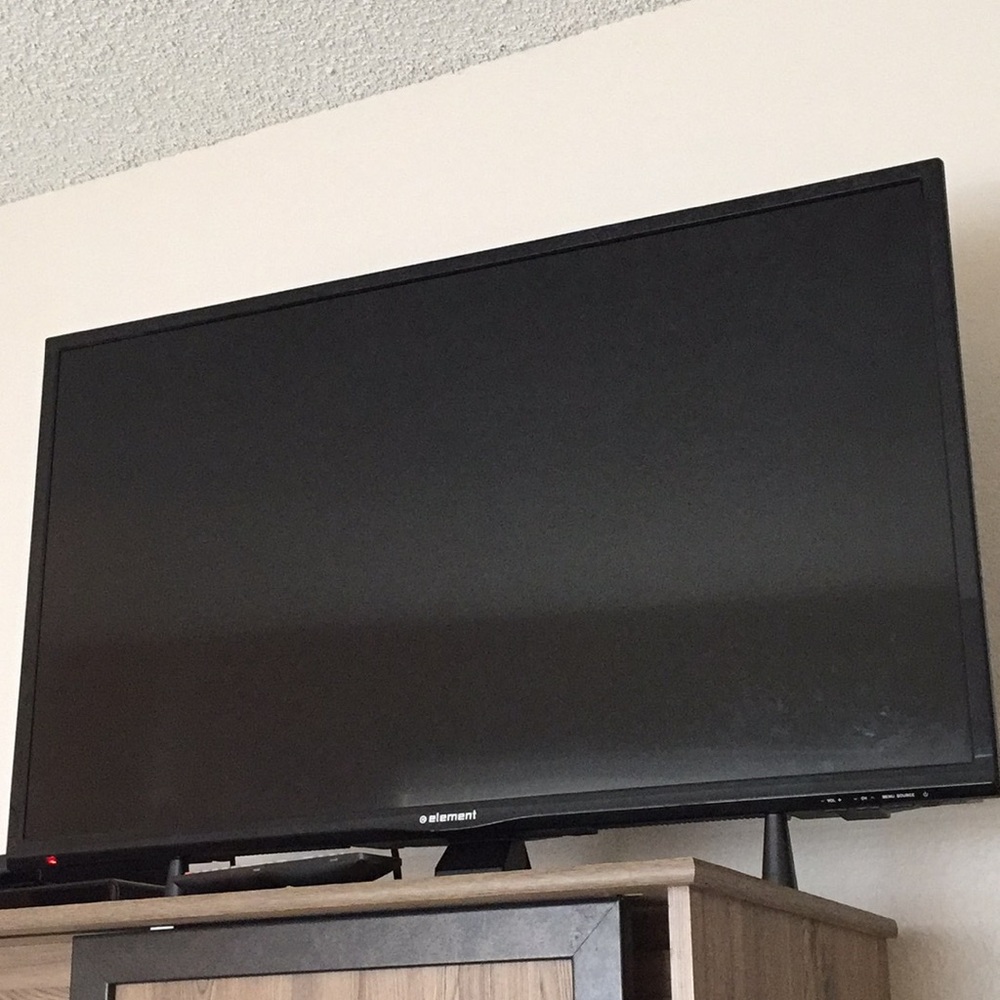 50’ Element Smart TV